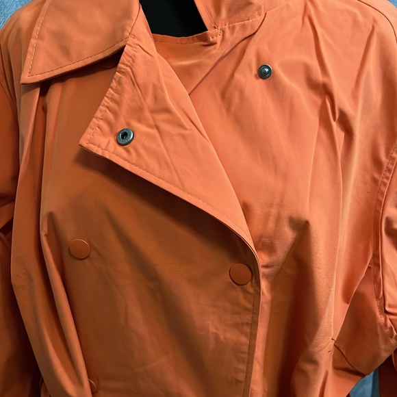 Orange rain coat - Picture 2 of 7